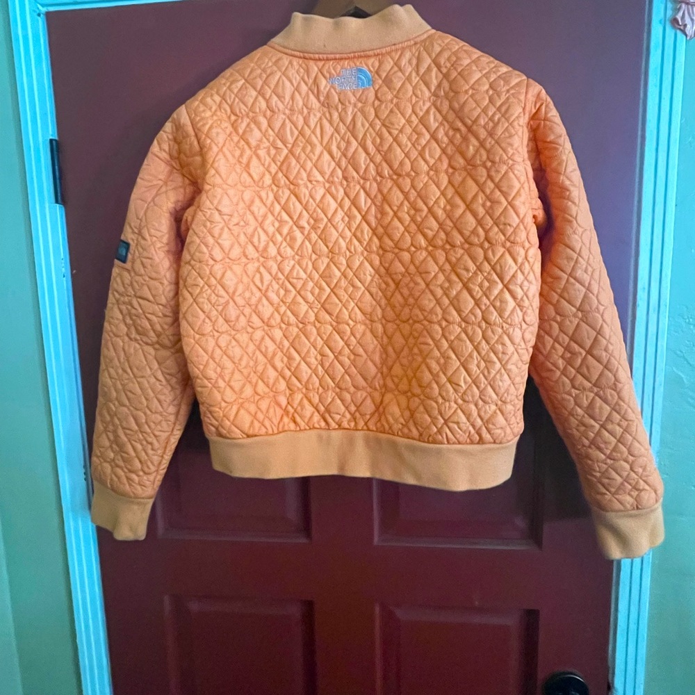 Vintage THE NORTH FACE tangerine ๐ colored cropped jacket. Purchased in 1989 - Picture 2 of 11
